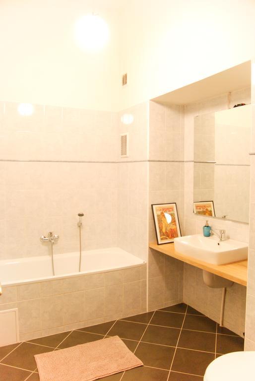 Apartment City Centre Timişoara Buitenkant foto